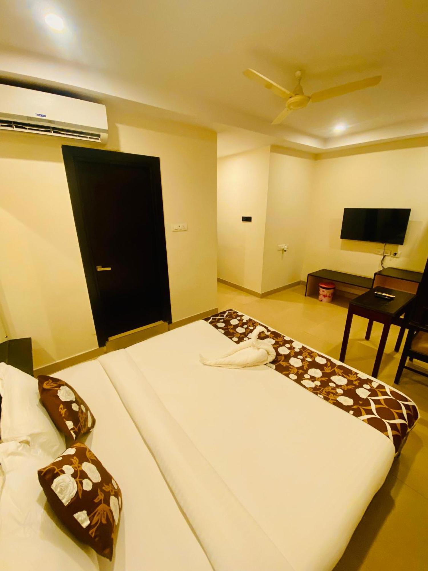 Shloka Residency Hotel Shamshabad Exterior photo